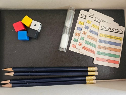 Pictionary Sällskapsspel Första Utgåvan