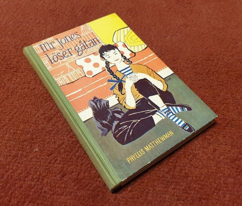 Mr Jones löser gåtan av Phyllis Matthewman, år 1955, 160 sidor, fint skick