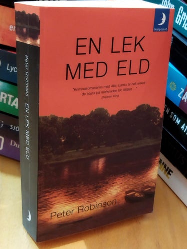 En lek med eld - Peter Robinson. bok, pocket. Fine PLUS