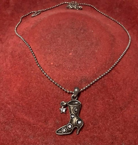 Halsband hänge stövel med stenar på (5087)
