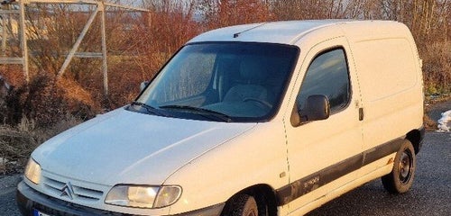 Elbil Citroen Berlingo med uppgraderade batterier. År -99. Pris: Bud!