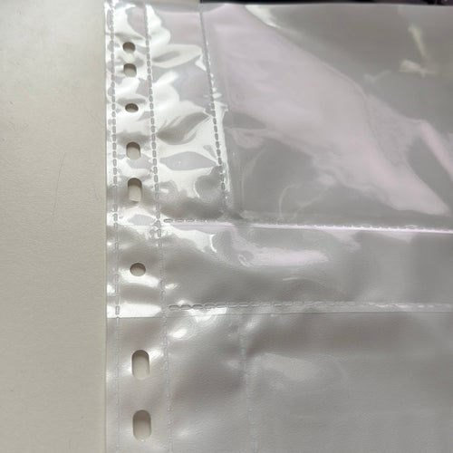 28 st vita plastblad med 2 fickor ca 24x32 cm.