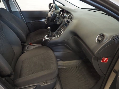 Peugeot 5008 7-Seater 1.2 PureTech 130 Manuell, 131hk, 2015