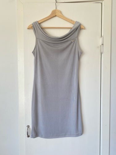 Versace klänning tunika silver draperad halsringning