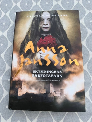 Skymningens barfotabarn av Anna Jansson, 2014