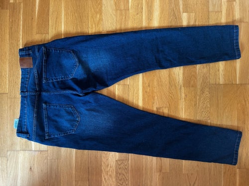Mörkblå jeans herr, storlek W33 L32 (helt nya)