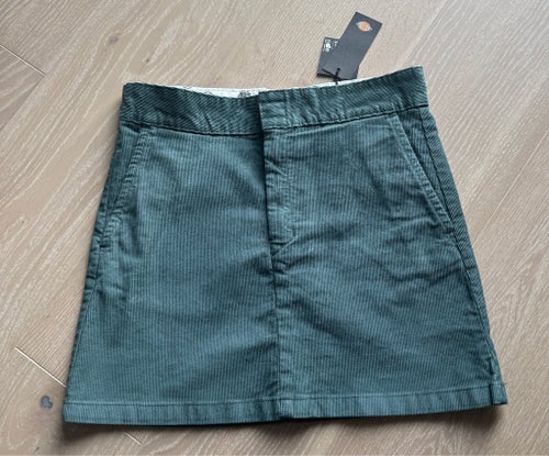 Dickies minikjol i manchester W 26 helt ny