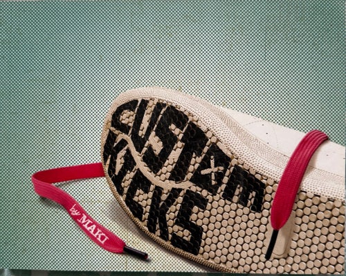 Custom Kicks bok