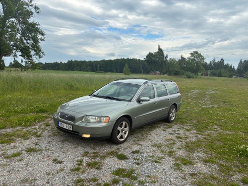 Volvo V70 2.4 Manuell Ny Besiktad U.A ev byte
