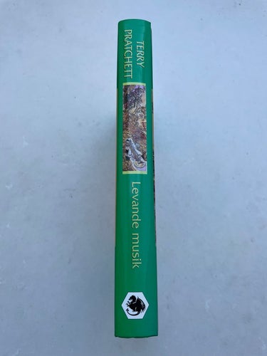 Bok Fantasy - Levande musik, Terry Pratchett #2