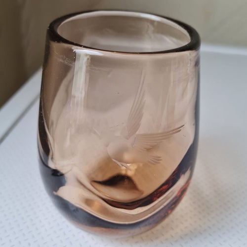 Vas med fågel bärnstensfärgad