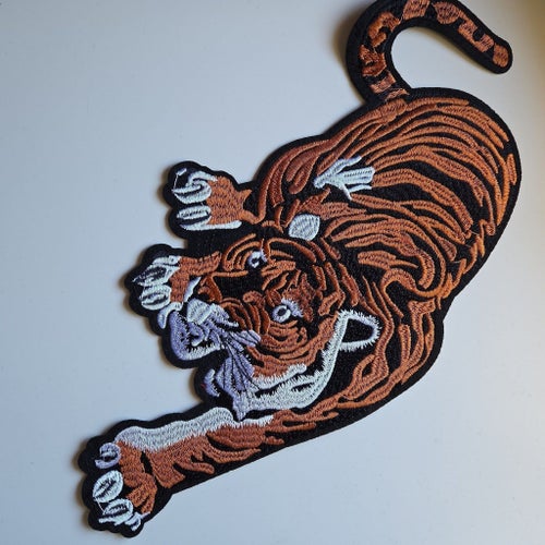 STOR patch laglapp tiger ca 34 cm