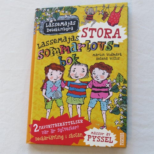 LasseMajas Stora Sommarlovsbok av Martin Widmark och Helena Willis, 2014