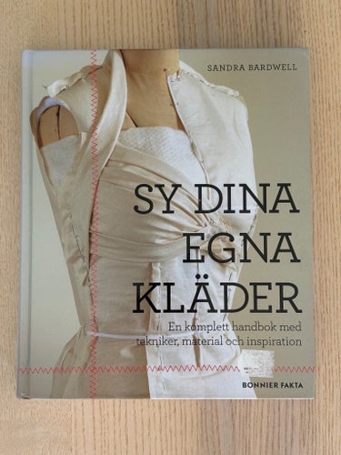Sy dina egna kläder av Sandra Bardwell