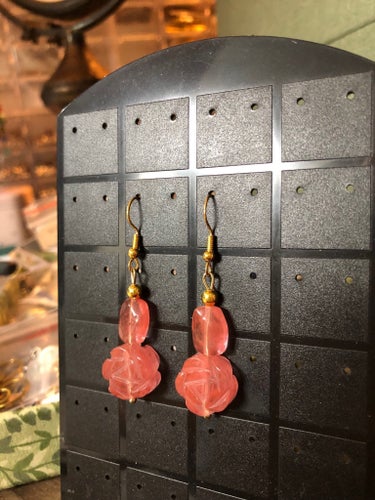 Läckra örhängen med vattenmelonkvarts
