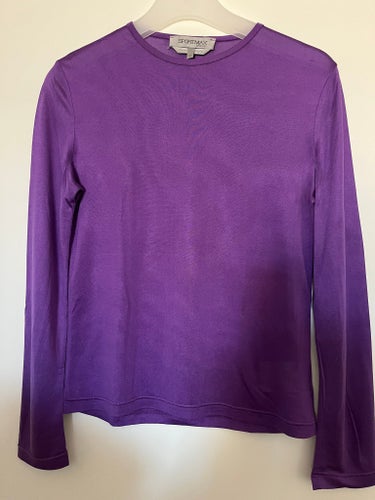 SPORTMAX nyskick lila silke t-shirt, storlek M