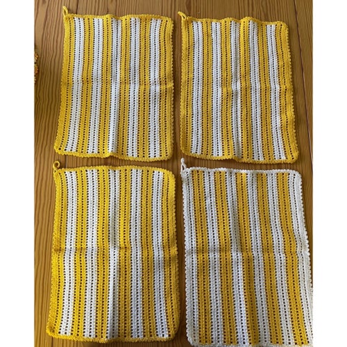 4 hemvirkade kökshanddukar 38x28 cm i gult/vitt