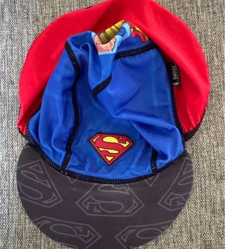 Swimpy blå, röd, svart badmössa, storlek 98-104 CL superman