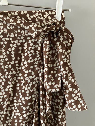 SHEIN brun omlottkjol, stl S