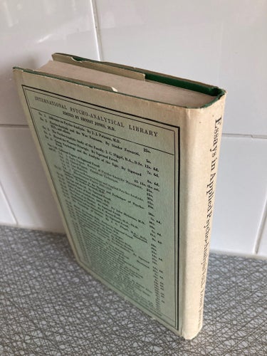 Essays in Applied Psycho-Analysis by Jones, Ernest. Tryckt 1951
