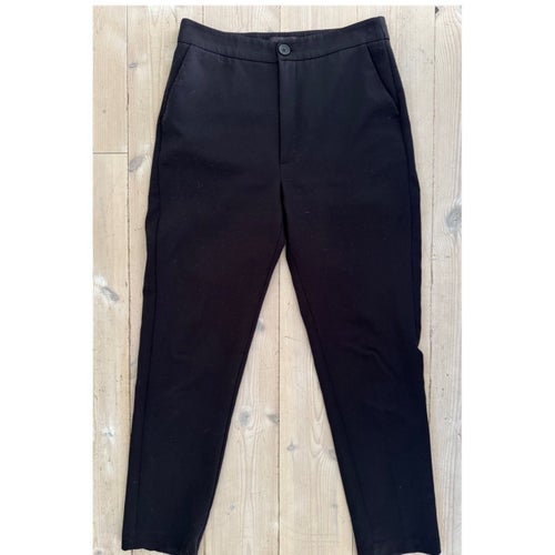 Svarta byxor från Gina Tricot, stl 36
