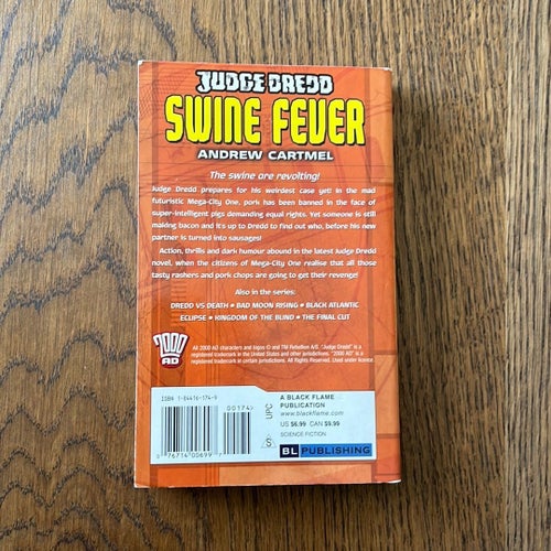 Judge Dredd Swine Fever av Andrew Cartmel