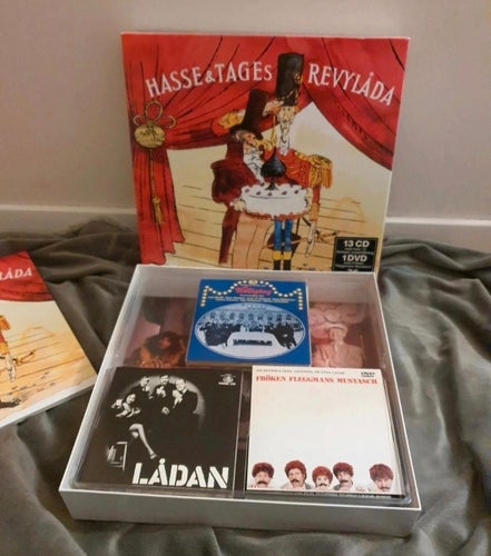 Hasse & Tages Revylåda - CD + DVD