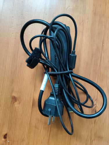 Lenovo AC-adapter mycket gott skick