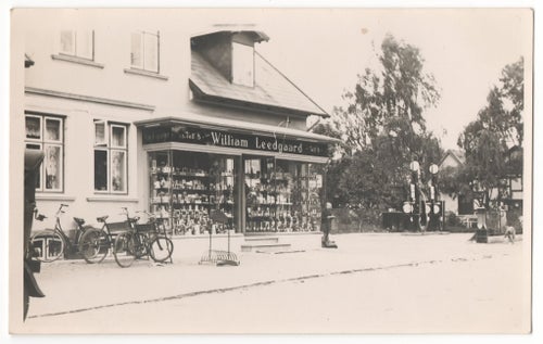 Danmark, Hornbæk, William Leedgaard Speceriaffär, Fotovykort #K90