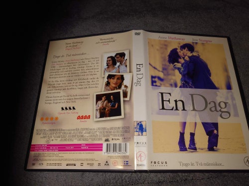 En dag (Anne Hathaway, Jim Sturgess)