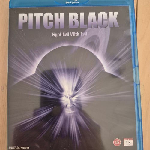 Pitch Black (Blu-ray) 1 utgåva sci-fi skräck vin diesel sandrew metronome oop ut