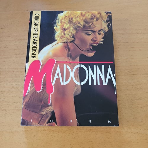 Madonna av Christopher Andersen, 1992