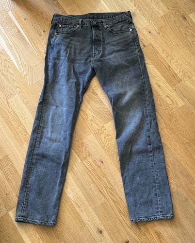 Levi's 501 gråa jeans, storlek W32 L32