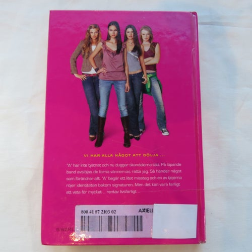 Skandaler - Pretty Little Liars av Sara Shepard