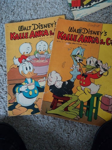 Walt Disney's Kalle Anka & C:o, AB Nr 6 juni 1952 och AB Nr 11 november 1952