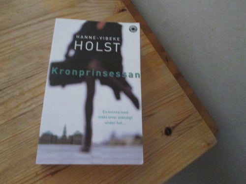 KRONPRINSESSAN HANNE VIBEKE HOLST POCKET