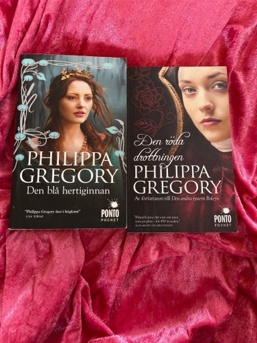 Den blå hertiginnan & Den röda Drottningen av Philippa Gregory, 2012
