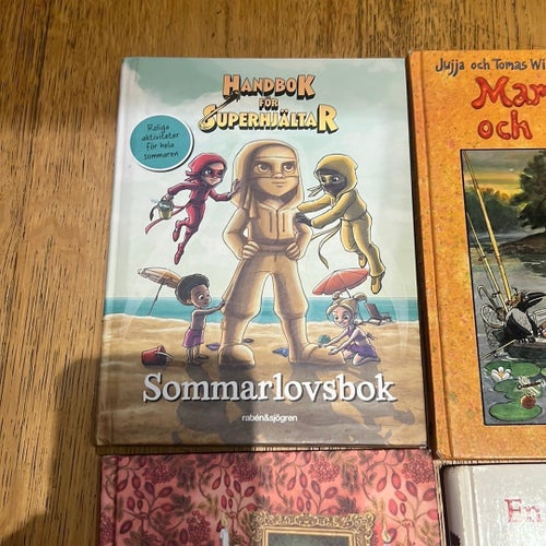 Bokpaket: Handbok för Superhjältar, Mamma Mu och Kråkan, Den magiska kappan, En
