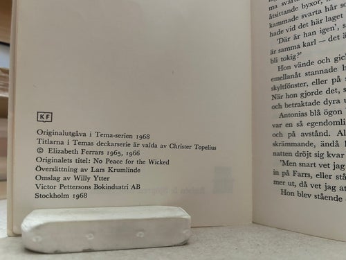 Aldrig får en fattig syndare ro av Elizabeth Ferrars, bok, Very goodplus