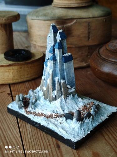 Fantasy Diorama - Sagoslott med växter