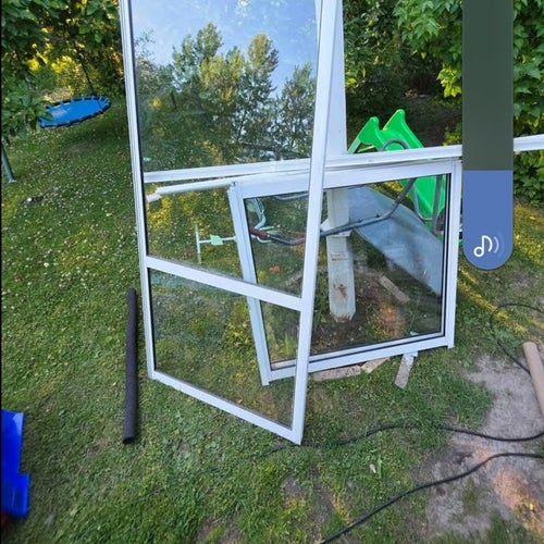 Uterum dörr och 2 fönster