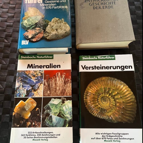 Böcker om mineral o fossil