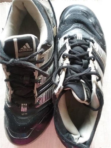Adidas Träningsskor st 43 1/3