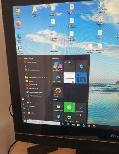 Lenovo bord dator med bord.