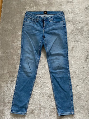 Lee blåa jeans, storlek W28 L31