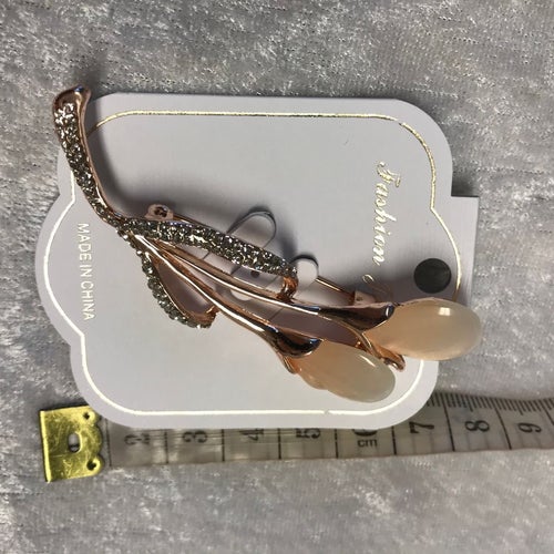 Vackra Strass Broscher