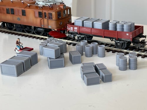 Stor Samling av StyckeGods, Oljefat/Tunnor & Lårar, Skala H0 1:87, NYA, Gråa