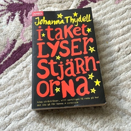 I taket lyser stjärnorna av Johanna Thydell