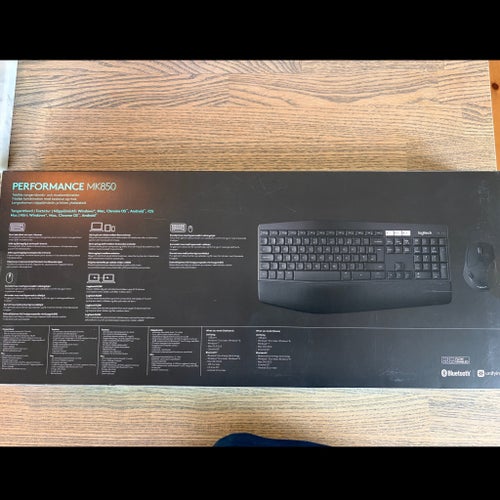 Logitech MK850 Performance trådlöst tangentbord och mus - Nytt!