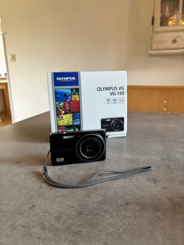 Olympus VG-150 CCD digitalkamera Y2K – komplett i kartong.